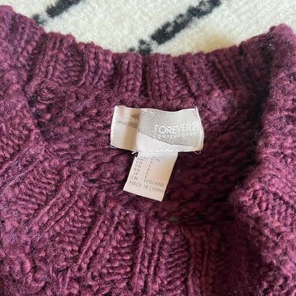 Forever 21 Sweater - Picture 6 of 6